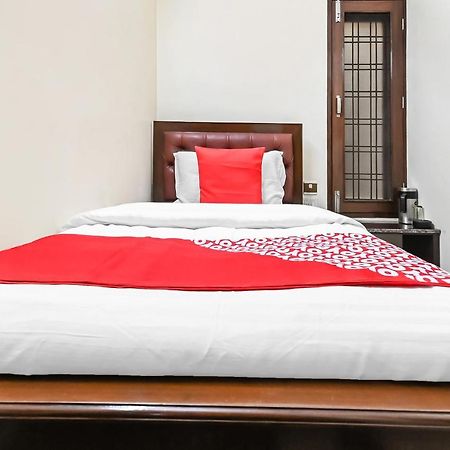 Oyo 49672 Hotel Galaxy Muradabad Dış mekan fotoğraf