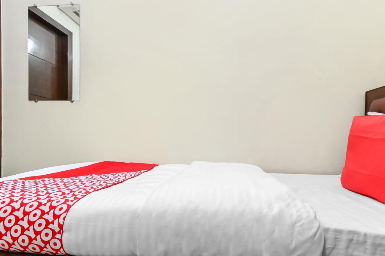 Oyo 49672 Hotel Galaxy Muradabad Dış mekan fotoğraf