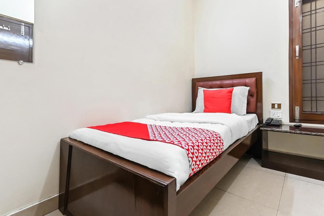 Oyo 49672 Hotel Galaxy Muradabad Dış mekan fotoğraf