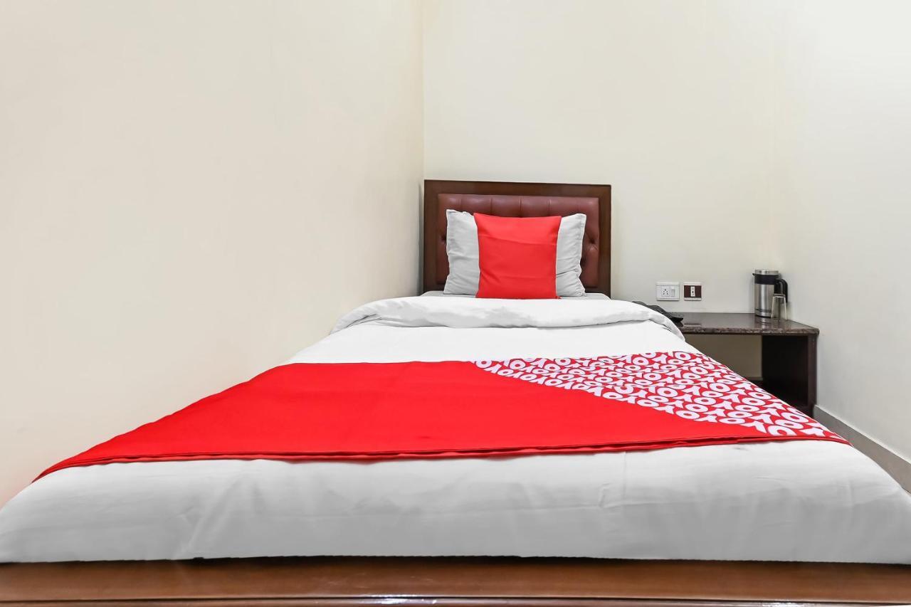Oyo 49672 Hotel Galaxy Muradabad Dış mekan fotoğraf